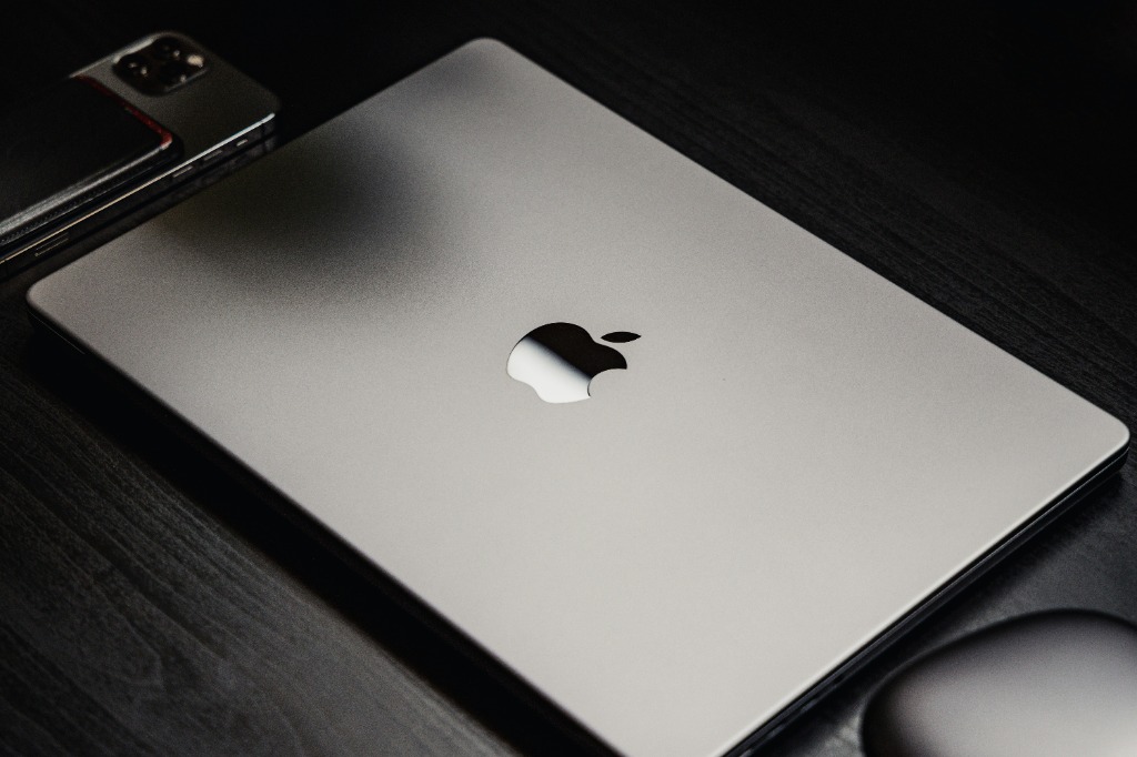 MacBook Pro & Air